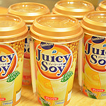 豆乳っぽくない豆乳入り果汁飲料 サンキスト「Juicy Soy」を飲んでみました
